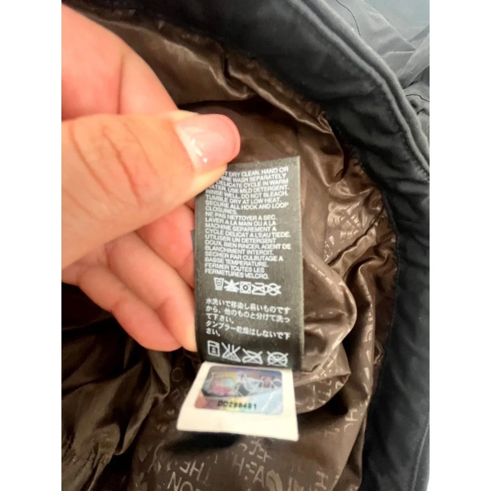 The North Face Dryvent Ski Jacket Mens Small Black Lined Waterproof Insulated